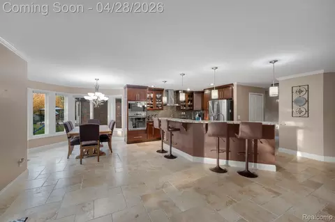 Kitchen - 45021 Riverwoods Dr, Macomb, MI 48044 photo 6 of 6