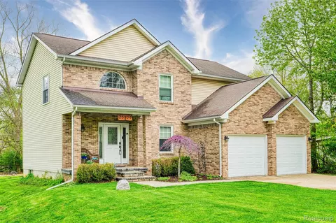 25929 Clark, Novi, MI 48375