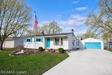 1412 Kettering St, Burton, MI 48509