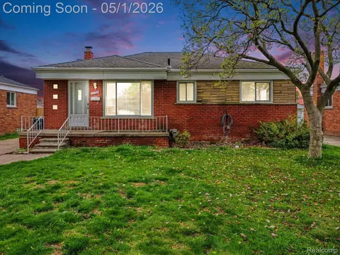 25334 Barbara St, Roseville, MI 48066