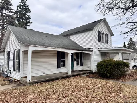 508 W Oak St, Vassar, MI 48768