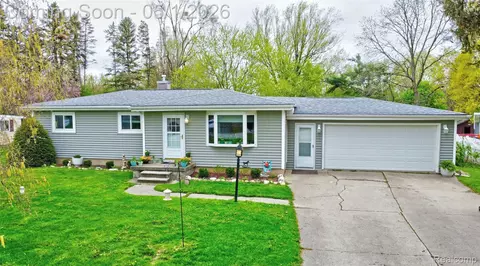 6437 Oriole Dr, Flint, MI 48506