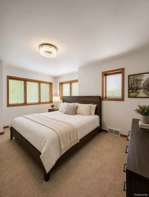 Bedroom - 10655 Beardslee Rd, Perry, MI 48872 photo 1 of 3
