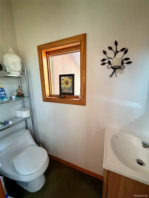 Bath - 10655 Beardslee Rd, Perry, MI 48872 photo 2 of 2