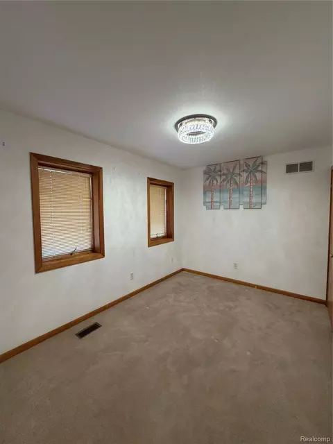 Bedroom - 10655 Beardslee Rd, Perry, MI 48872 photo 2 of 3