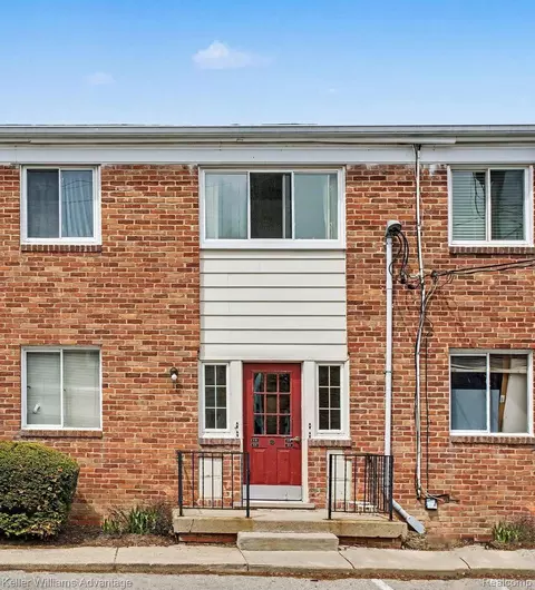 32718 Grand River Ave #C10, Farmington, MI 48336