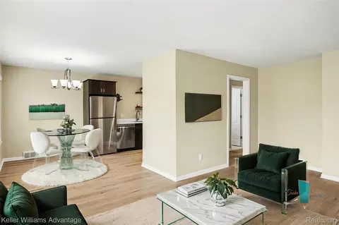 32718 Grand River Ave #C10, Farmington, MI 48336