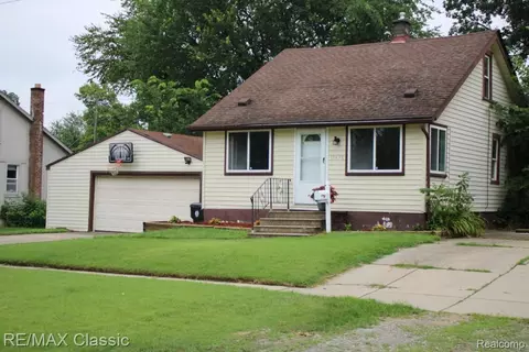 15478 Lola Dr, Redford, MI 48239