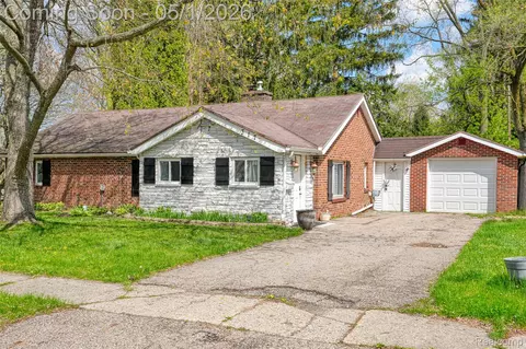 317 Crossman St, Williamston, MI 48895