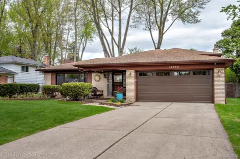 19780 Butternut Ln, Southfield, MI 48076