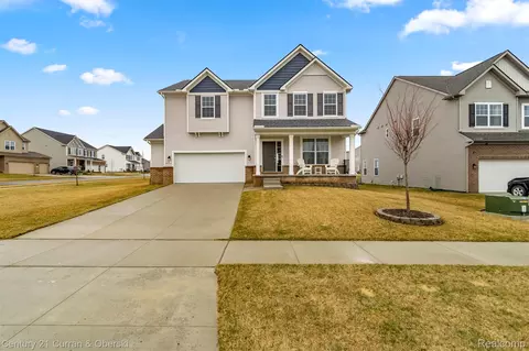 2717 Salt Springs Dr, Saline, MI 48176