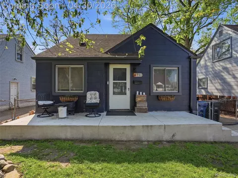 18901 Garfield, Redford, MI 48240