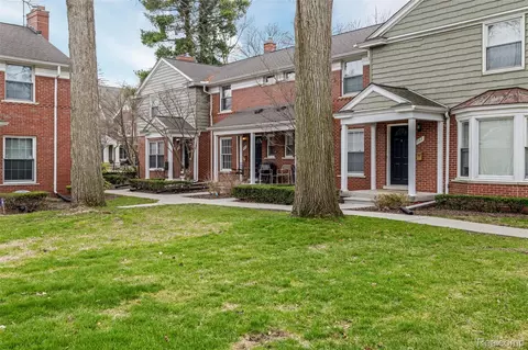 723 N Old Woodward Ave #5, Birmingham, MI 48009