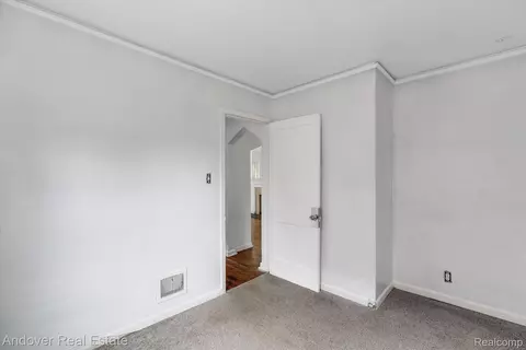 15431 Cruse St, Detroit, MI 48227