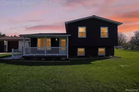 11020 Henderson Rd, Forest, MI 48463