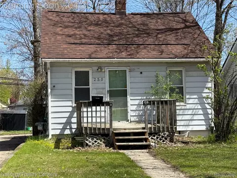 250 W Walton Blvd, Pontiac, MI 48340