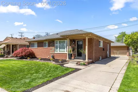 26622 Hass St, Dearborn Heights, MI 48127