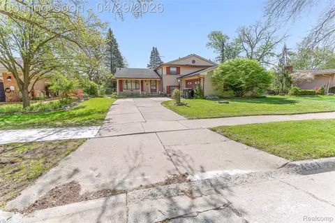 4581 Parkside Blvd, Allen Park, MI 48101