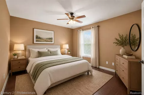 Bedroom - 49385 Central Park E, Shelby Township, MI 48317 photo 3 of 5