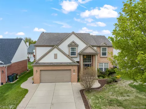 49385 Central Park E, Shelby Township, MI 48317