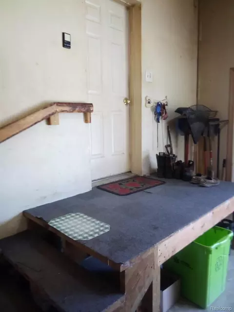 Exterior - 5255 N Seymour Rd, Flushing, MI 48433 photo 3 of 7