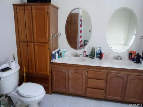Bath - 5255 N Seymour Rd, Flushing, MI 48433 photo 3 of 6