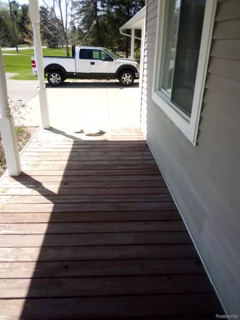 Exterior - 5255 N Seymour Rd, Flushing, MI 48433 photo 1 of 7