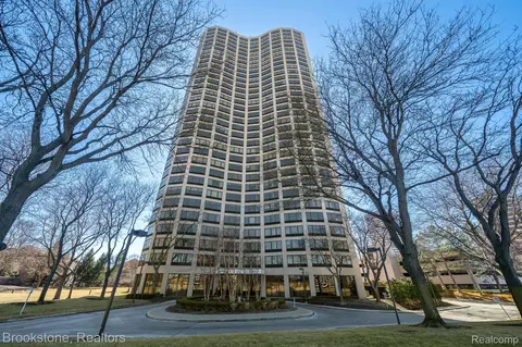 5000 Town Center Dr Apt Ste #STE 2301, Southfield, MI 48075