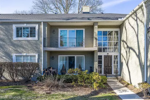 1111 N Old Woodward Ave #24, Birmingham, MI 48009