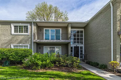 1111 N Old Woodward Ave #24, Birmingham, MI 48009