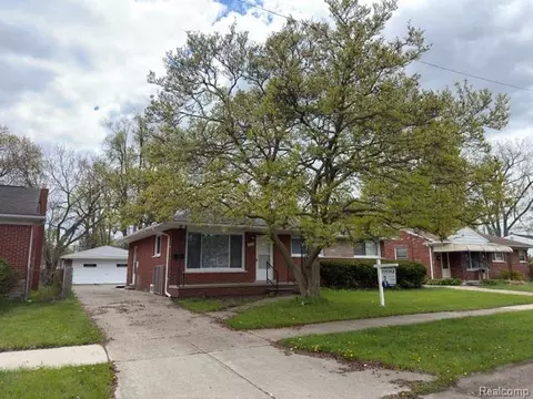 3234 Poplar Ave, Warren, MI 48091