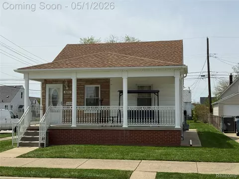 6401 Kenilworth St, Dearborn, MI 48126