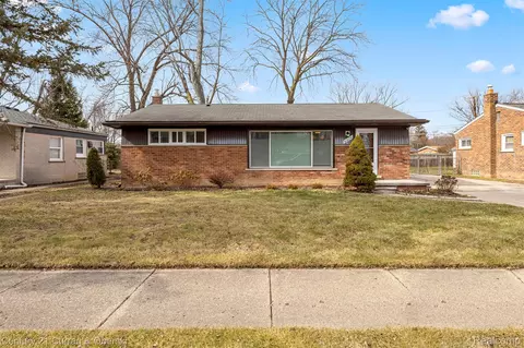 9329 Merriman Rd, Livonia, MI 48150