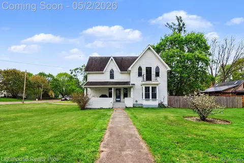 405 W Jefferson St, Grand Ledge, MI 48837