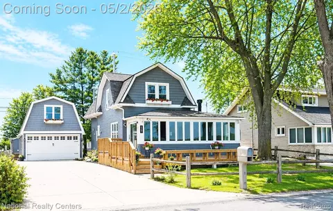2287 Round Lake Hwy, Manitou Beach, MI 49253