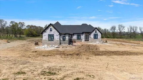 4025 Taft Rd, Bruce Township, MI 48065