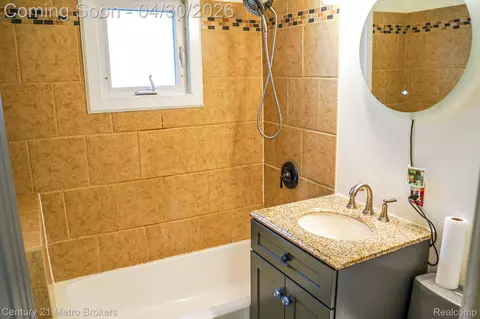 Bath - 3238 Leith St, Flint, MI 48506 photo 1 of 2