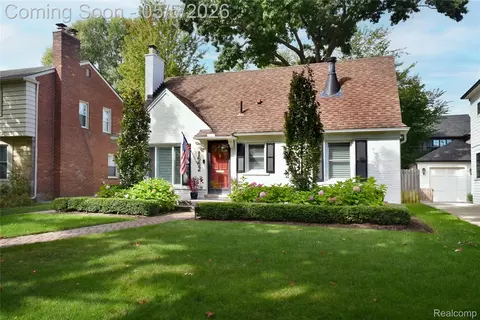 1662 Maryland Blvd, Birmingham, MI 48009