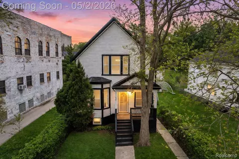 430 Holbrook St, Detroit, MI 48202