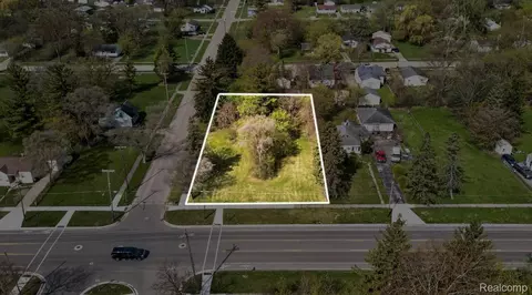 3261 Sheridan Ave, Saginaw, MI 48601
