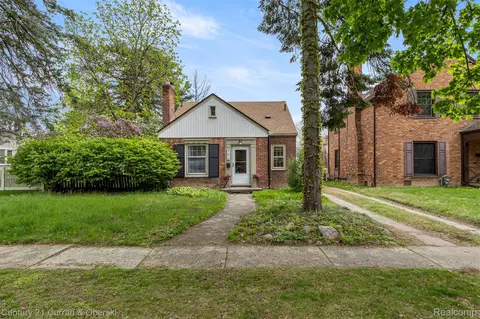 9616 Auburndale St, Livonia, MI 48150