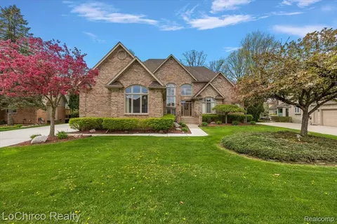 14382 Knightsbridge Dr, Shelby Township, MI 48315