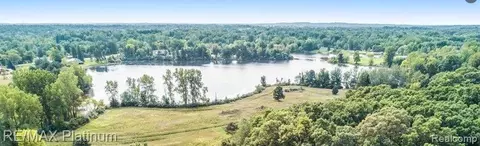 1 Edgemont Drive, Howell, MI 48855