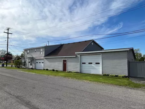 Exterior - 12660 Grafton Rd, Ash, MI 48117 photo 2 of 32