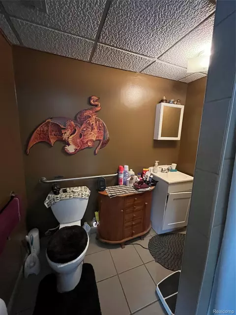 Bath - 12660 Grafton Rd, Ash, MI 48117 photo 1 of 5