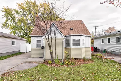 27740 Bohnhoff St, Roseville, MI 48066