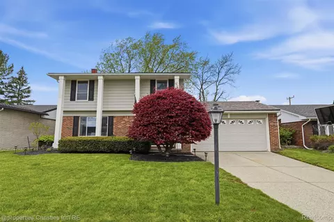 39142 Donald St, Livonia, MI 48154