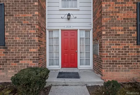 25331 Shiawassee Cir #206, Southfield, MI 48033