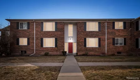 25331 Shiawassee Cir #206, Southfield, MI 48033