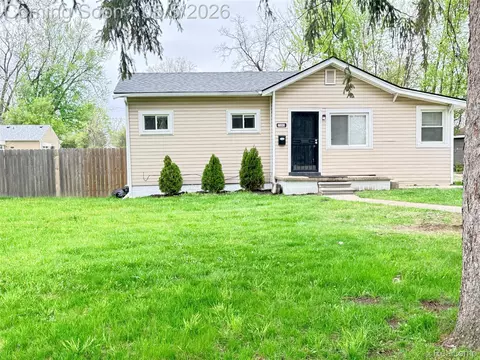 25948 Penn St, Inkster, MI 48141
